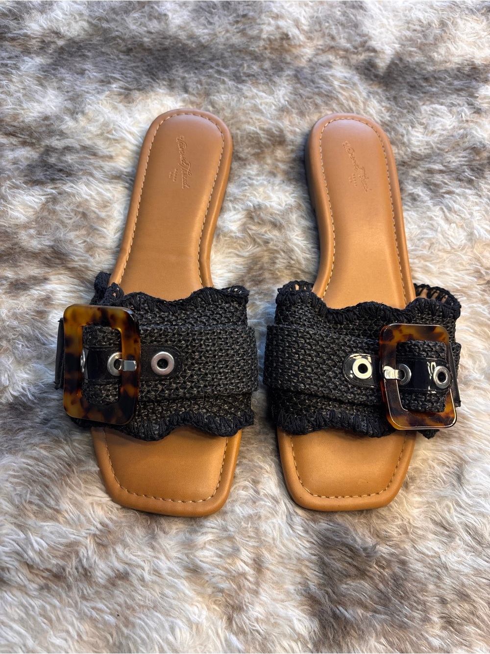 Universal Thread Black Raffia Slide Sandals with Tortoiseshell Buckle